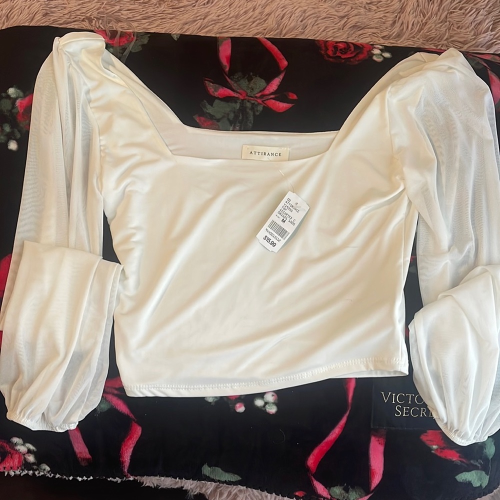 Attirance brand cream white color